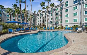 Free Shuttle 2 Queen Disney Area