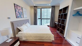 Luxury Condotel in Vinhomes Royal City