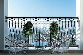 Luxury Condotel in Vinhomes Royal City