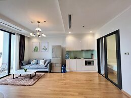 Luxury Condotel in Vinhomes Royal City
