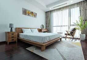 Luxury Condotel in Vinhomes Royal City