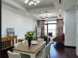 Luxury Condotel in Vinhomes Royal City