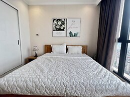 Luxury Condotel in Vinhomes Royal City