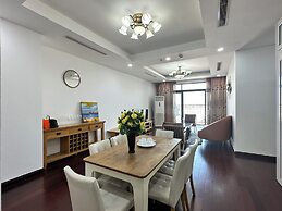 Luxury Condotel in Vinhomes Royal City