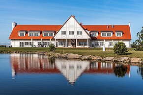 Apartments by Prague City Golf