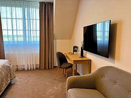 Apartments by Prague City Golf