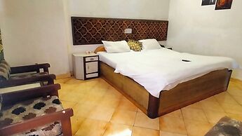 Goroomgo Hotel Amulya Shri Bhopal