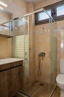 Villa Leandros With Pool & bbq