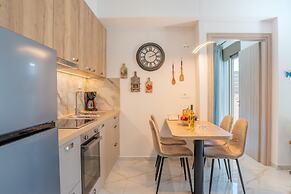 Villa Leandros With Pool & bbq