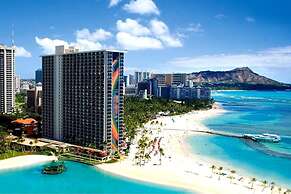 Room in Holiday House - Hgvc Hawaiian Village Resort & Spa, Hot Tub, P