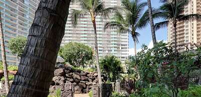 Room in Holiday House - Hgvc Hawaiian Village Resort & Spa, Hot Tub, P