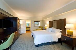 Room in Holiday House - Hgvc Hawaiian Village Resort & Spa, Hot Tub, P