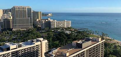 Room in Holiday House - Hgvc Hawaiian Village Resort & Spa, Hot Tub, P