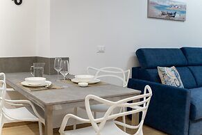 Morosini Modern Apartment by Wonderful Italy