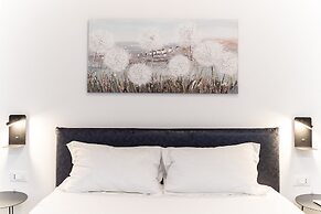 Morosini Modern Apartment by Wonderful Italy