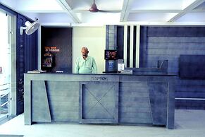 Mansarovar Hotel & Banquets