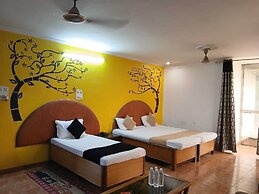 Mansarovar Hotel & Banquets