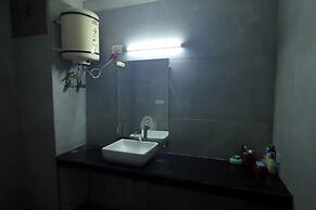 Mansarovar Hotel & Banquets