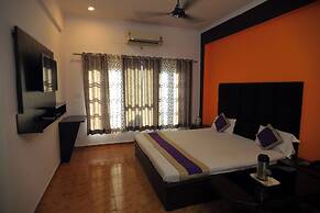 Mansarovar Hotel & Banquets