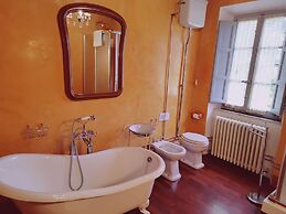 Casale Delle Camelie