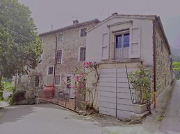 Casale Delle Camelie