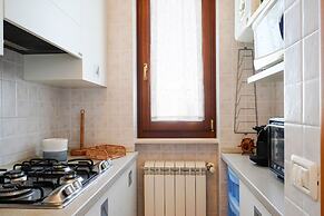 Appartamento a Torre Canne con Balcone