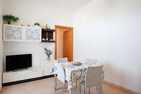 Appartamento a Torre Canne con Balcone
