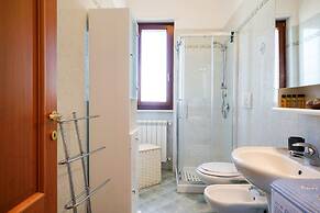 Appartamento a Torre Canne con Balcone
