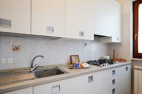 Appartamento a Torre Canne con Balcone