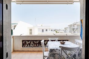 Appartamento a Torre Canne con Balcone