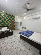 Goroomgo Ayodhya Dham Guest House Ayodhya