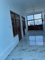 Goroomgo Ayodhya Dham Guest House Ayodhya