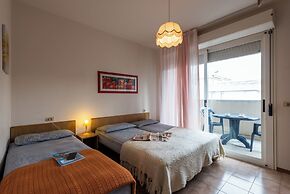 Bright Apartment Just Steps From the Beach