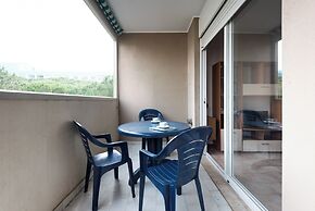 Bright Apartment Just Steps From the Beach