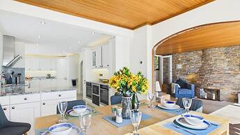 Rainbow Leap - 5 Bed Holiday Home - Saundersfoot