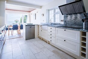 Rainbow Leap - 5 Bed Holiday Home - Saundersfoot