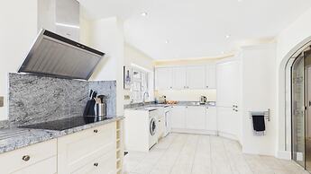 Rainbow Leap - 5 Bed Holiday Home - Saundersfoot