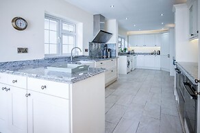 Rainbow Leap - 5 Bed Holiday Home - Saundersfoot