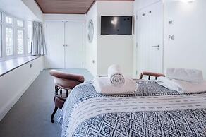 Rainbow Leap - 5 Bed Holiday Home - Saundersfoot