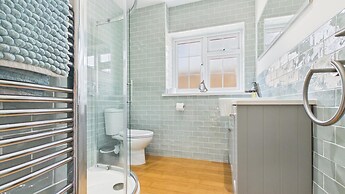 Rainbow Leap - 5 Bed Holiday Home - Saundersfoot