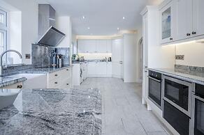 Rainbow Leap - 5 Bed Holiday Home - Saundersfoot