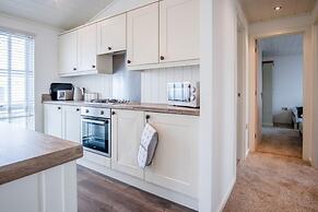 Oakland Lodge - 2 Bedroom Lodge - Wisemans Bridge
