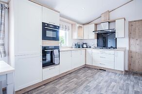 Oakland Lodge - 2 Bedroom Lodge - Wisemans Bridge