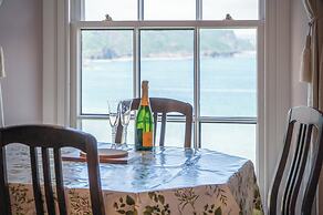 5 Belle Vue Court - 2 Bedroom Apartment - Tenby