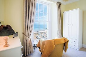 5 Belle Vue Court - 2 Bedroom Apartment - Tenby