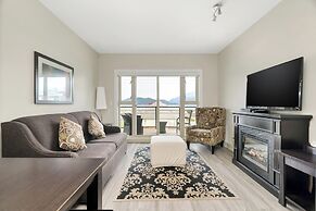 Lakefront Lux 2BR Symphony Of Comfort