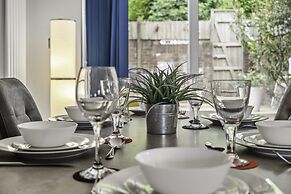 Sunset Townhouse With Free Parking