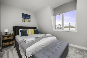 Sunset Townhouse With Free Parking