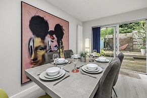 Sunset Townhouse With Free Parking