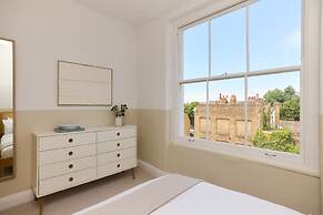 The Camden Hideout - Modish and Bright 2bdr Flat